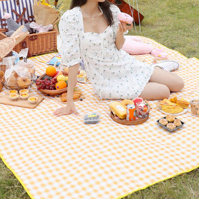 Durable Waterproof Checkered Oxford Picnic Blanket For Outdoor Camping